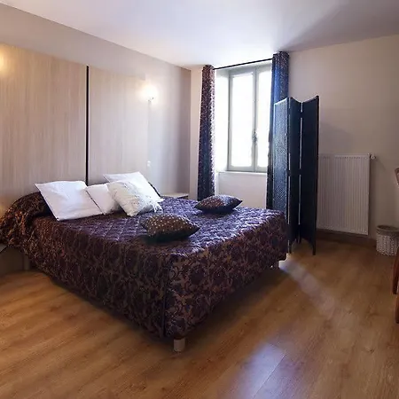 Hotel Logis Le Jardin Des Thermes Sail-sous-Couzan