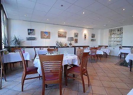 Otel Logis Le Jardin Des Thermes 2*
