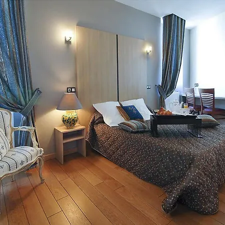Logis Le Jardin Des Thermes Otel Sail-sous-Couzan